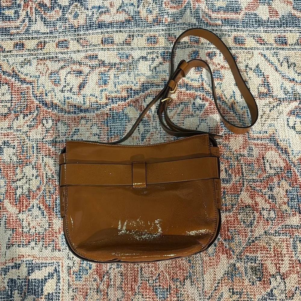 Tory Burch Gemini Link Patent Crossbody Bag in Umber NWOT - Picture 2 of 10